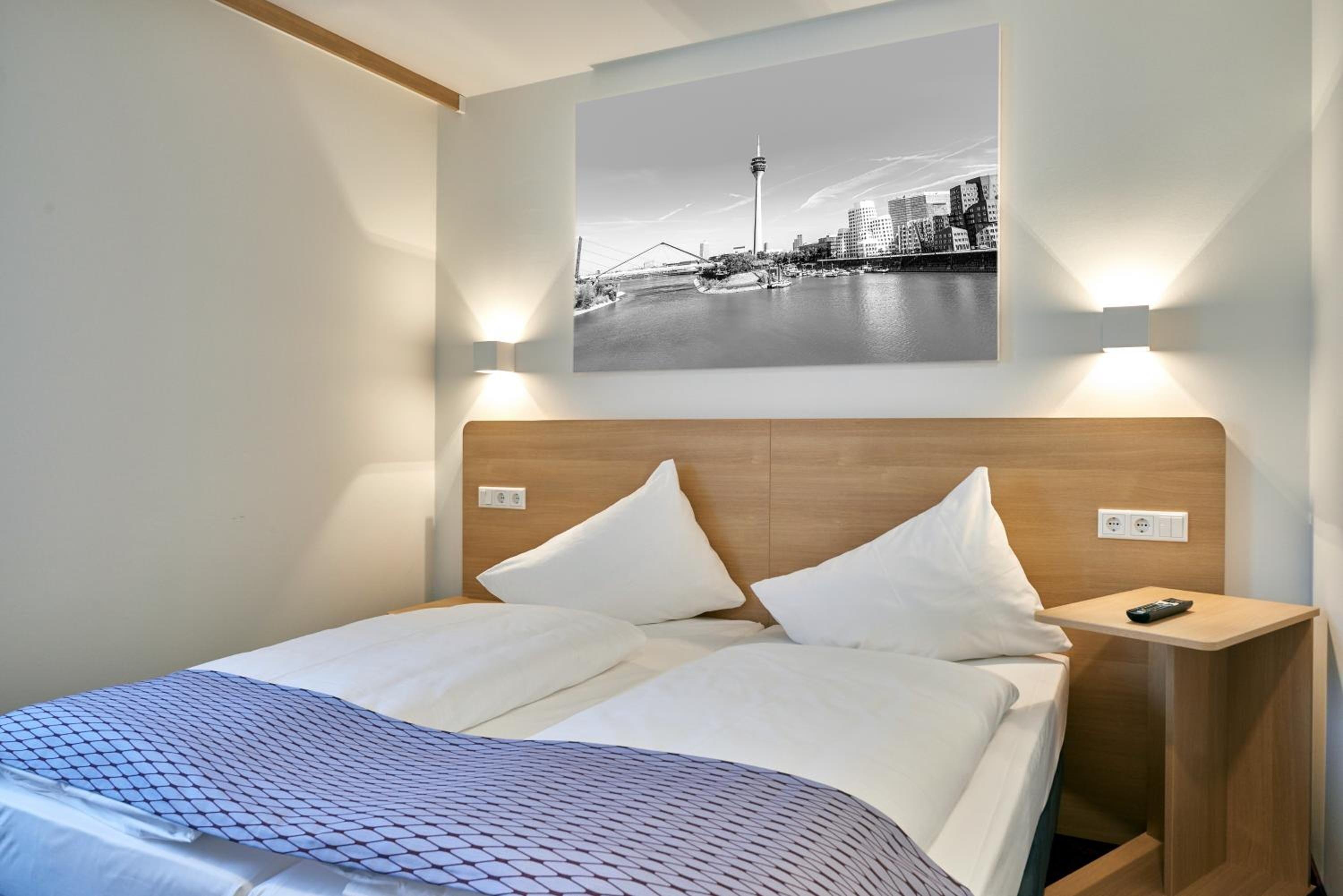 Hotel Mcdreams Duesseldorf-city 2*