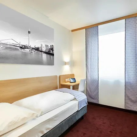 Mcdreams Düsseldorf-city 2*